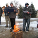 Stane-je-povezoval-bralce-in-govoril-tudi-o-Mimi-Malensek-Small