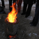 leseni-stedilnik-za-tople-roke-in-noge-Small