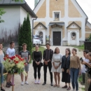 Dvanajstclanski-zbor-ki-ga-sestavljajo-animatorji-z-Urso-in-Juretom-Kavcic.