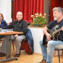 Legendarna-igralka-Jozica-Avbelj-pesnik-Srecko-coz-in-njegova-Sava-sumi-v-izvedbi-Marka-Kavcica