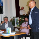 pisatelj-Ivan-Sivec-razlaga-vsebino-knjige-Sedem-zlomljenih-vrtnic